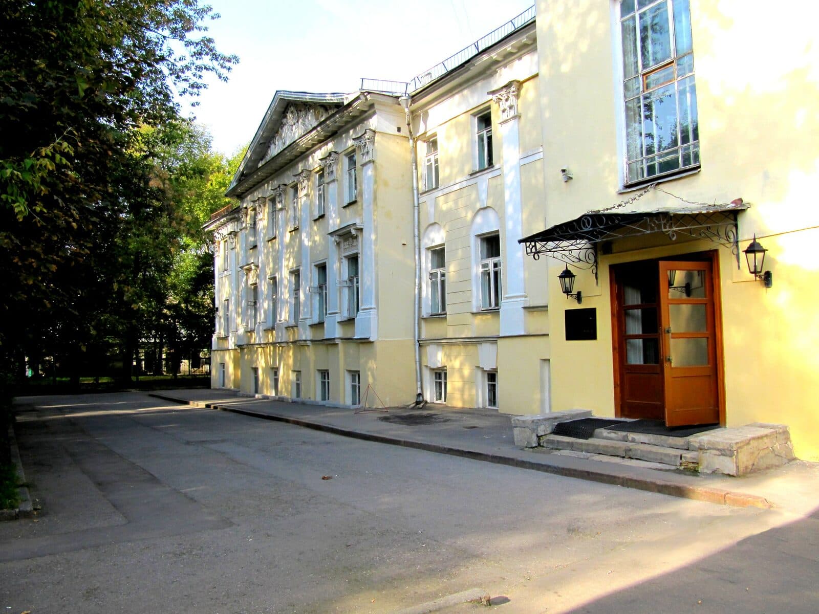 Дом Герцена — главный корпус Литературного института на Тверском бульваре, 25